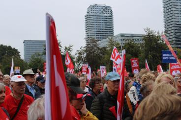 https://heerenveen.sp.nl/nieuws/2023/09/prinsjesdagprotest-op-het-koekamp-in-den-haag